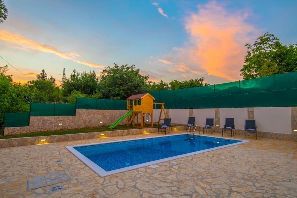 Villa Milla-Grubine Exterior photo